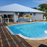Bel Appartement T2 Avec Vue Sur Palmier Et Mer